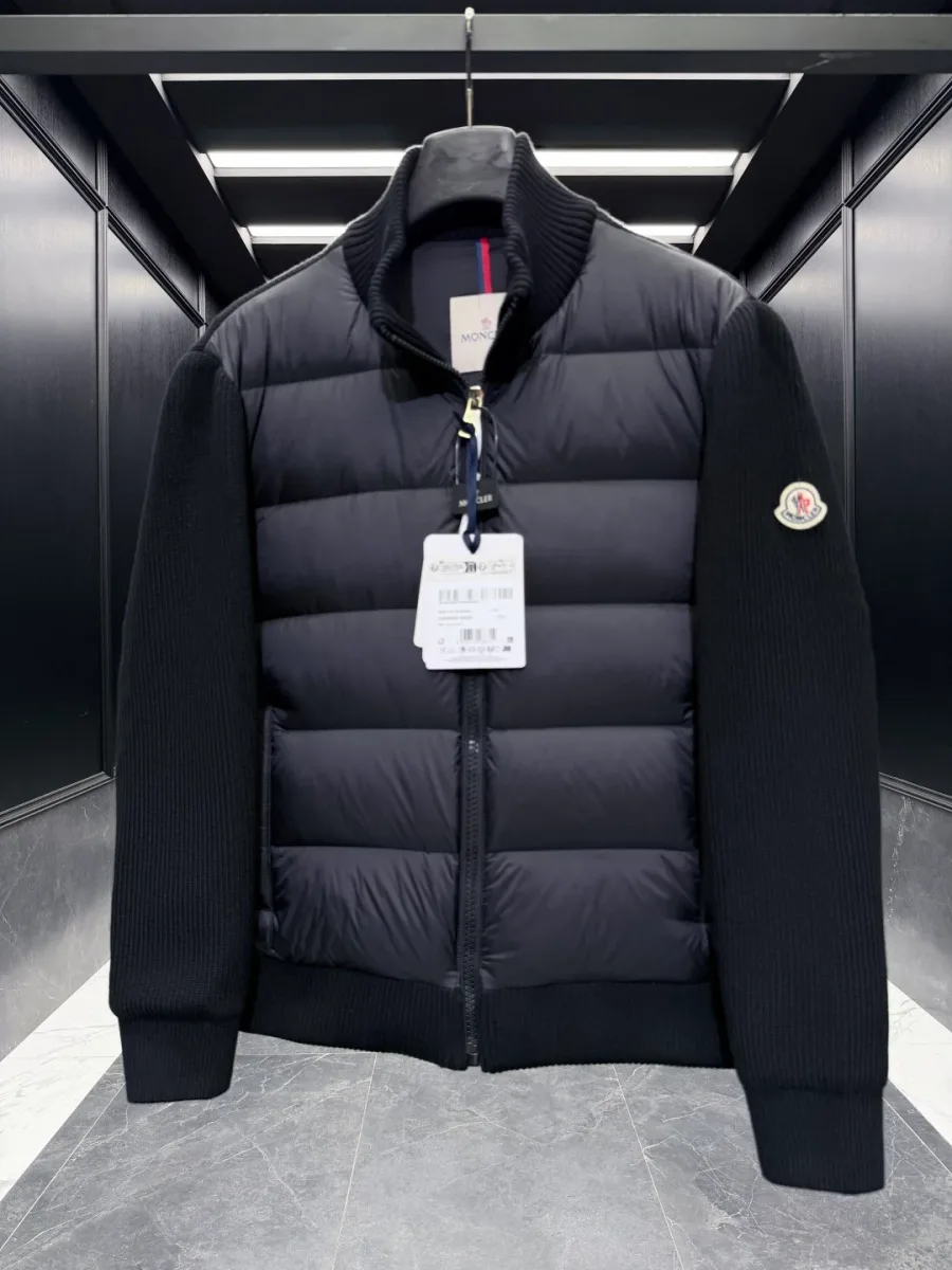 Чёрный мужской кардиган Moncler с вязаными рукавами, вид спереди