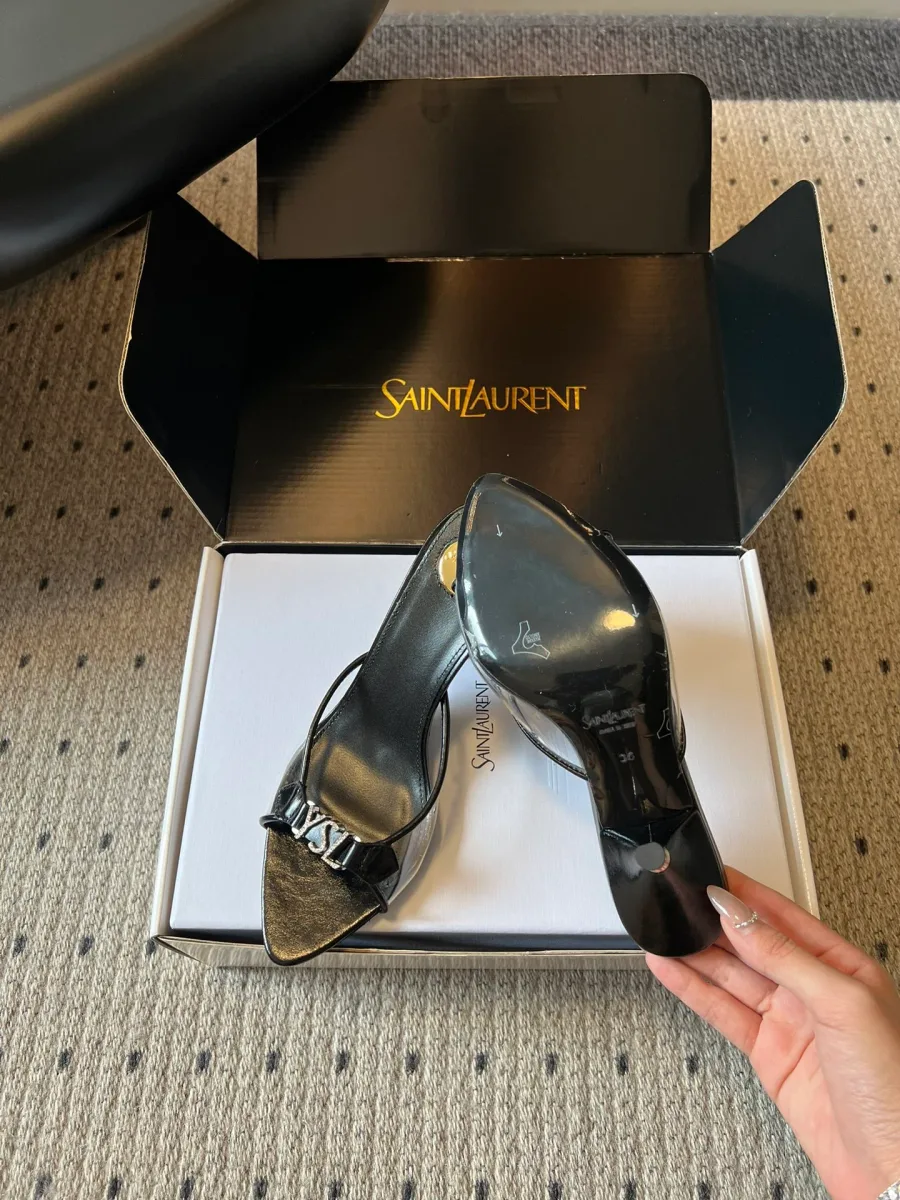 Чёрные мюли Saint Laurent в коробке с демонстрацией кожаной подошвы