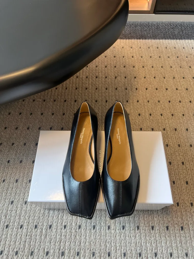 Maison Margiela Чёрные кожаные туфли с квадратным мысом