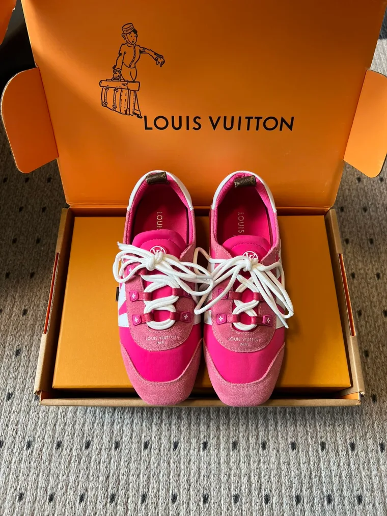 Louis Vuitton Розовые кроссовки из замши и текстиля