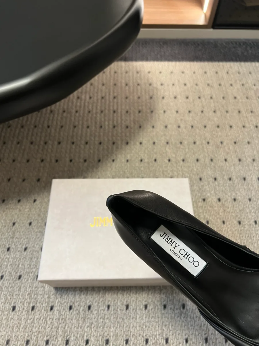 Внутренняя кожаная стелька с логотипом Jimmy Choo