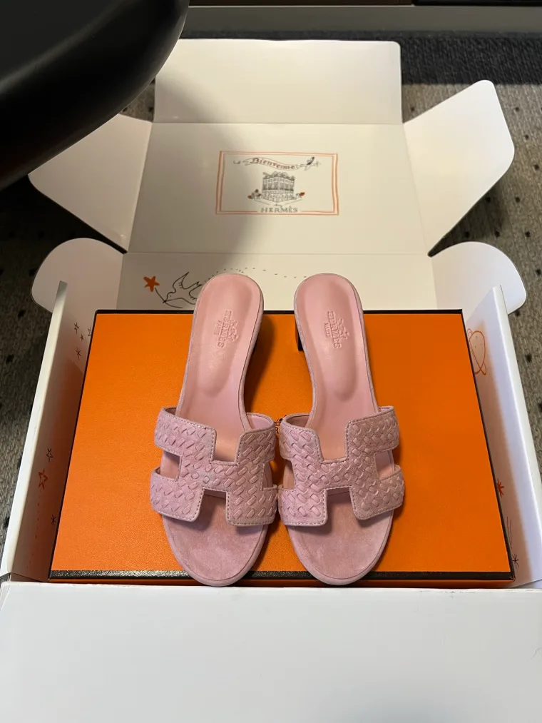 Hermes Розовые плетёные шлёпанцы Oasis на каблуке