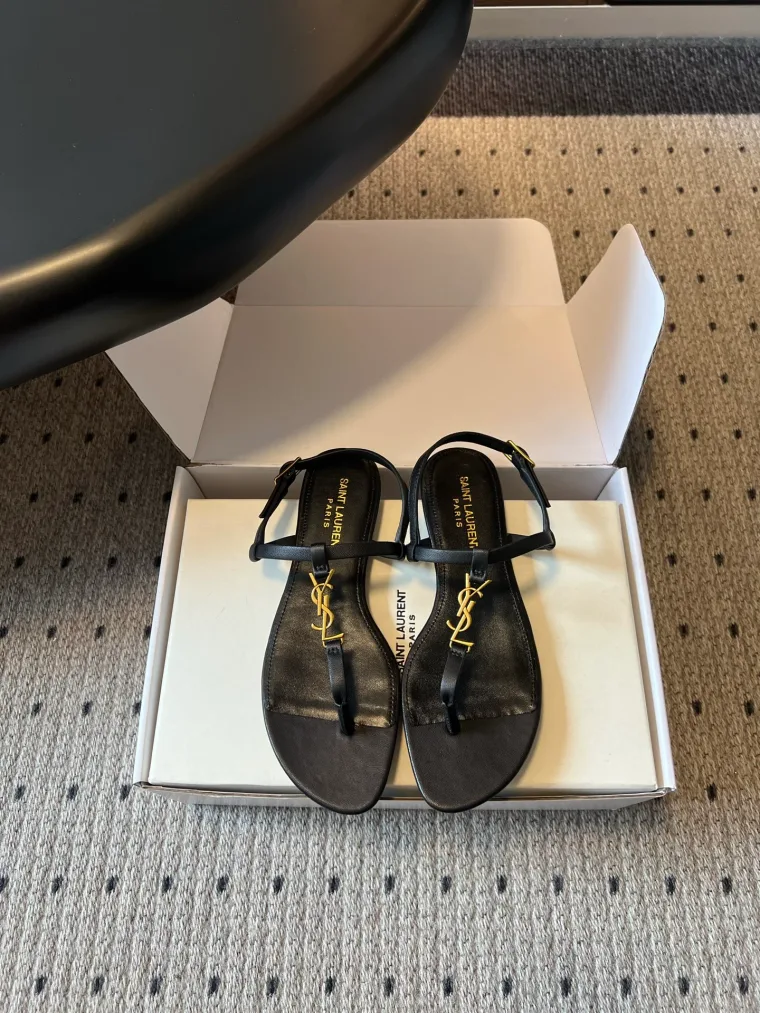 Saint Laurent Чёрные кожаные сандалии с монограммой YSL