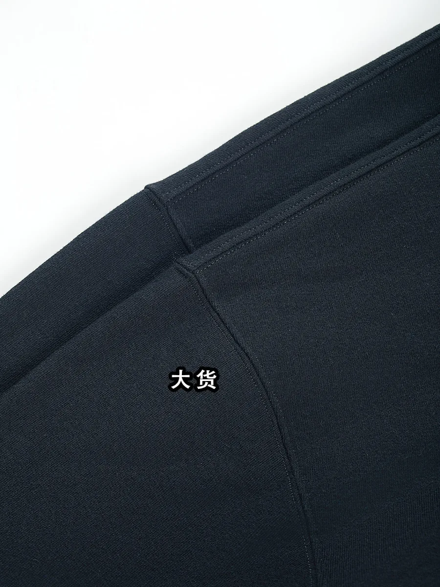 Плечевой шов и структура хлопкового полотна худи