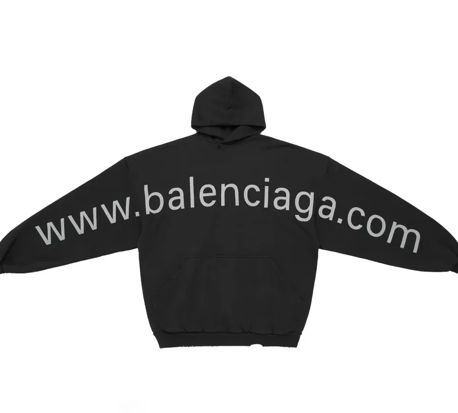 Чёрное оверсайз худи с белым принтом www.balenciaga.com на груди и рукавах