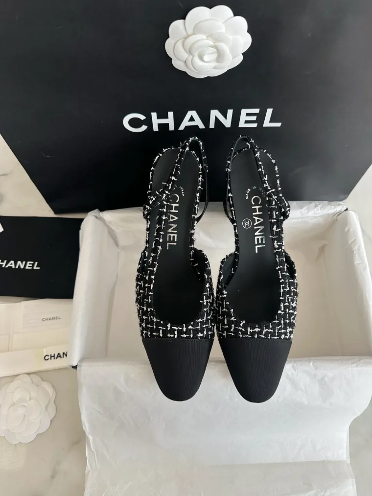 Chanel Туфли слингбэки из чёрно-белого твида с контрастным мыском