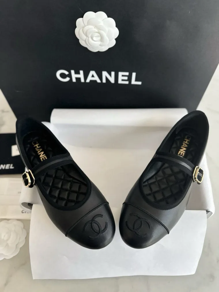 Chanel Чёрные кожаные туфли Мэри Джейн с логотипом CC