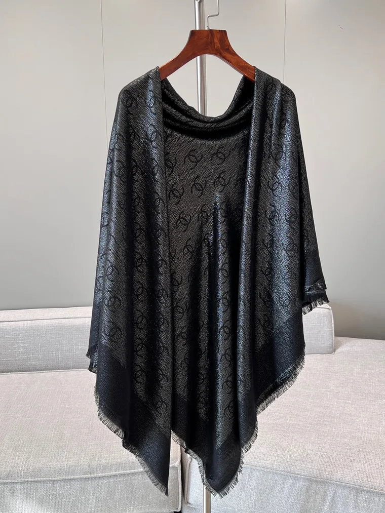 Chanel Чёрная шаль с монограммой CC и люрексом