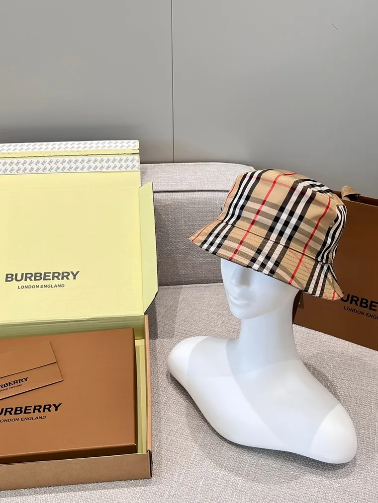 Burberry Бежевая панама в клетку Vintage Check