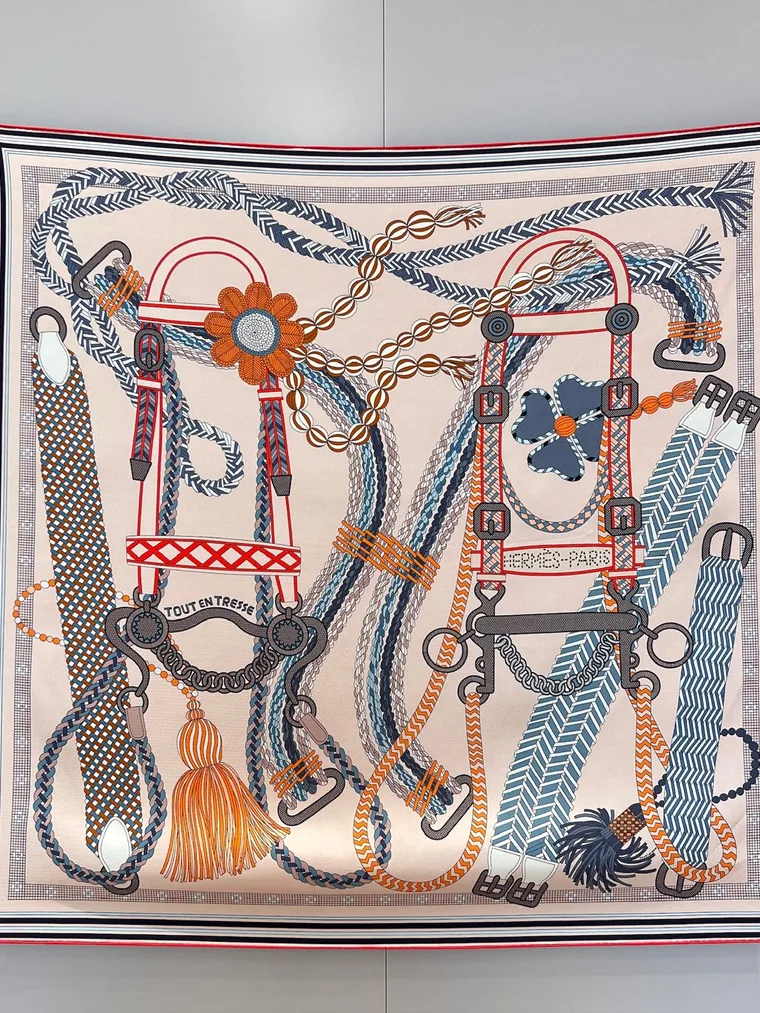 Hermes Шёлковый платок каре Tout en Tresse розового цвета