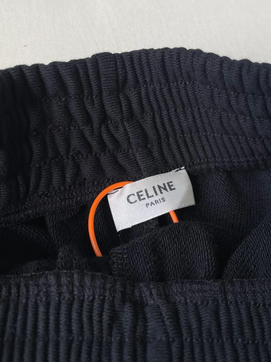 Внутренний тканевый ярлык с логотипом Celine Paris на поясе