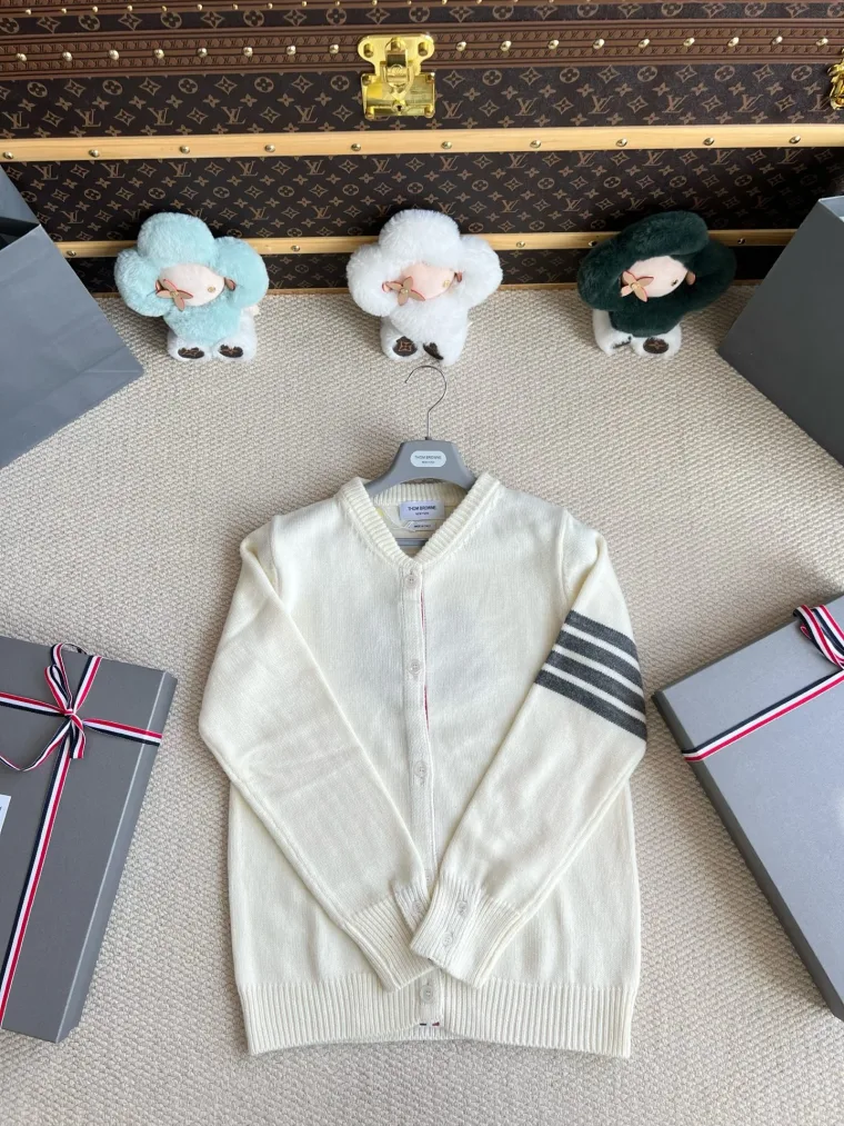 Thom Browne Белый шерстяной кардиган с полосками на рукаве и вышивкой розы