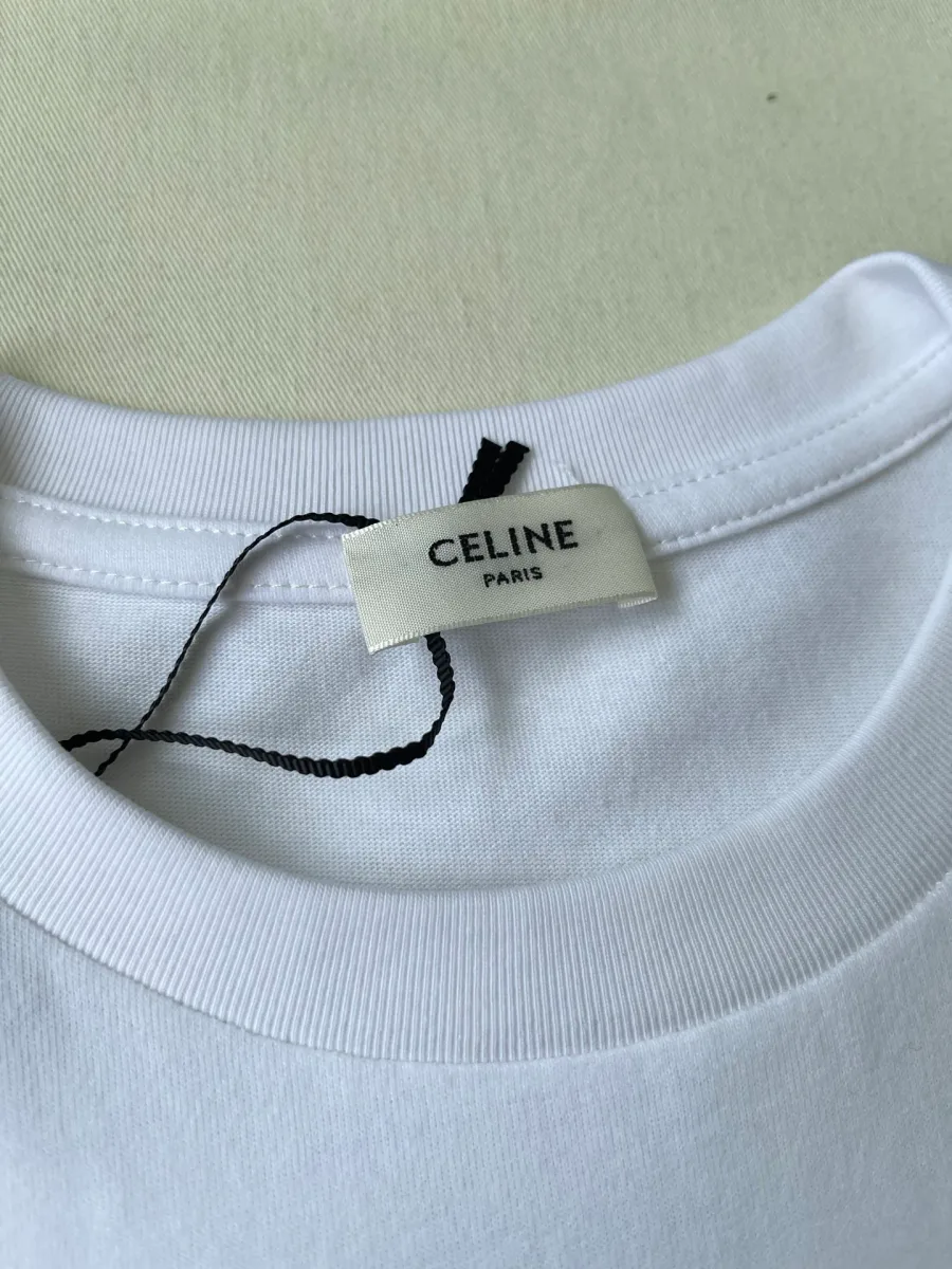 Внутренний ярлык Celine Paris на эластичной горловине