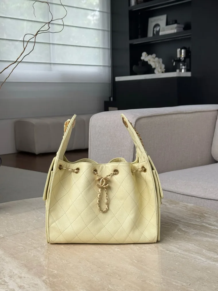 Chanel Жёлтая сумка Hobo
