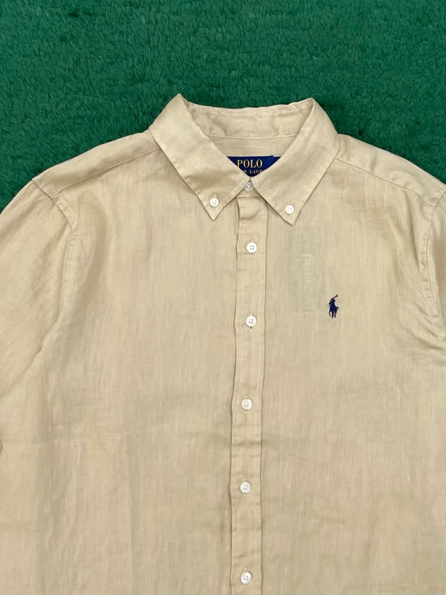 Верхняя часть рубашки с воротником button-down и планкой на пуговицах