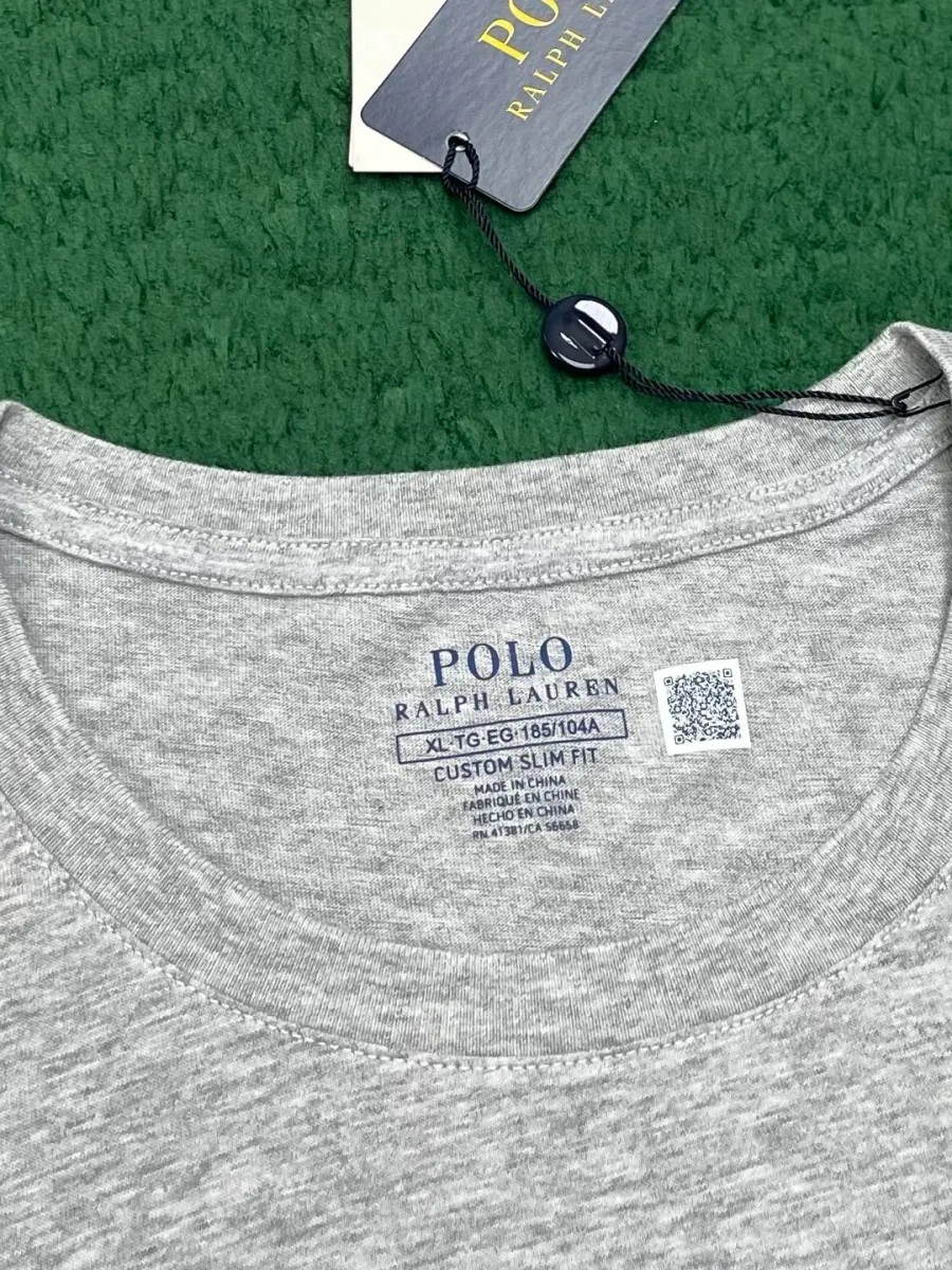 Круглая горловина футболки с биркой Polo Ralph Lauren Custom Slim Fit