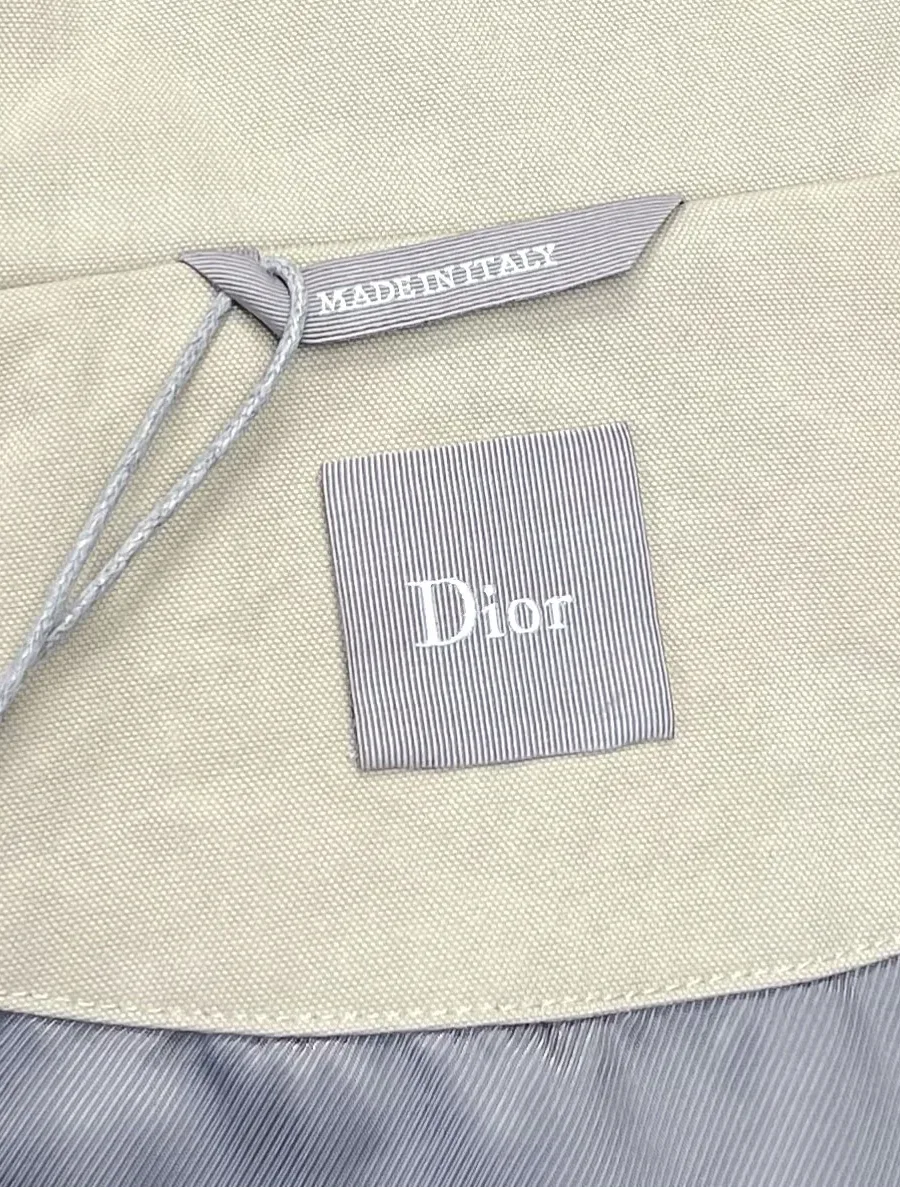 Внутренняя тканевая бирка Dior с надписью Made in Italy
