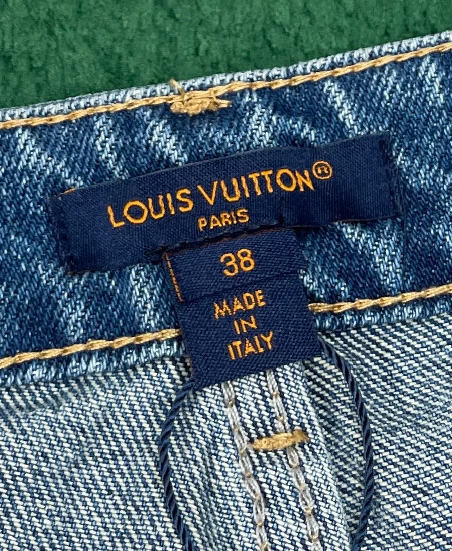 Внутренняя тканевая бирка Louis Vuitton с указанием размера