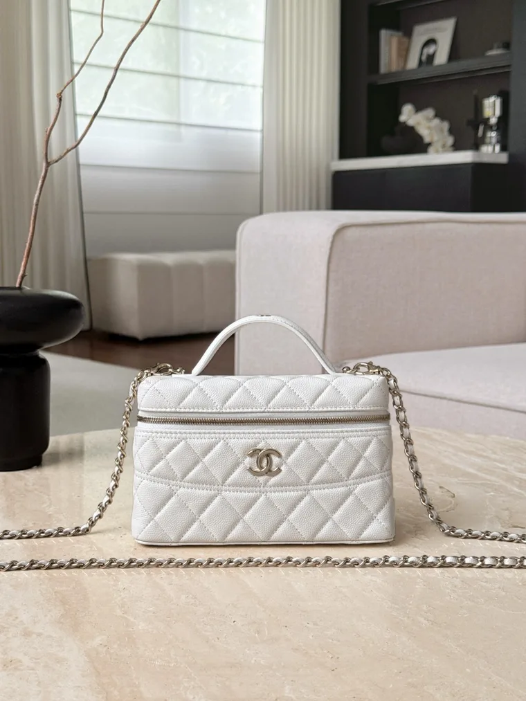 Chanel Белая сумка Vanity Case