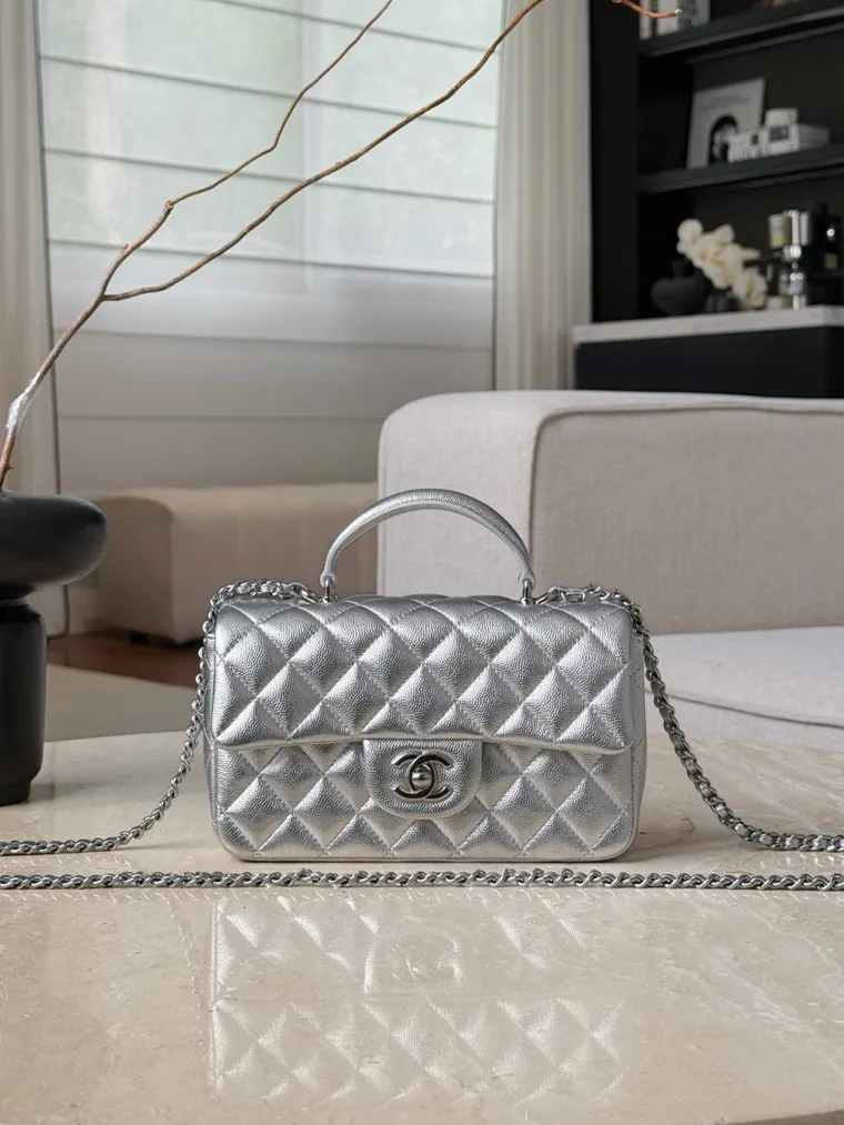 Chanel Серебристая сумка Mini Handle Bag