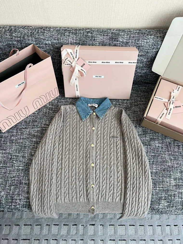 Miu Miu Вязаный кардиган со съёмным воротником