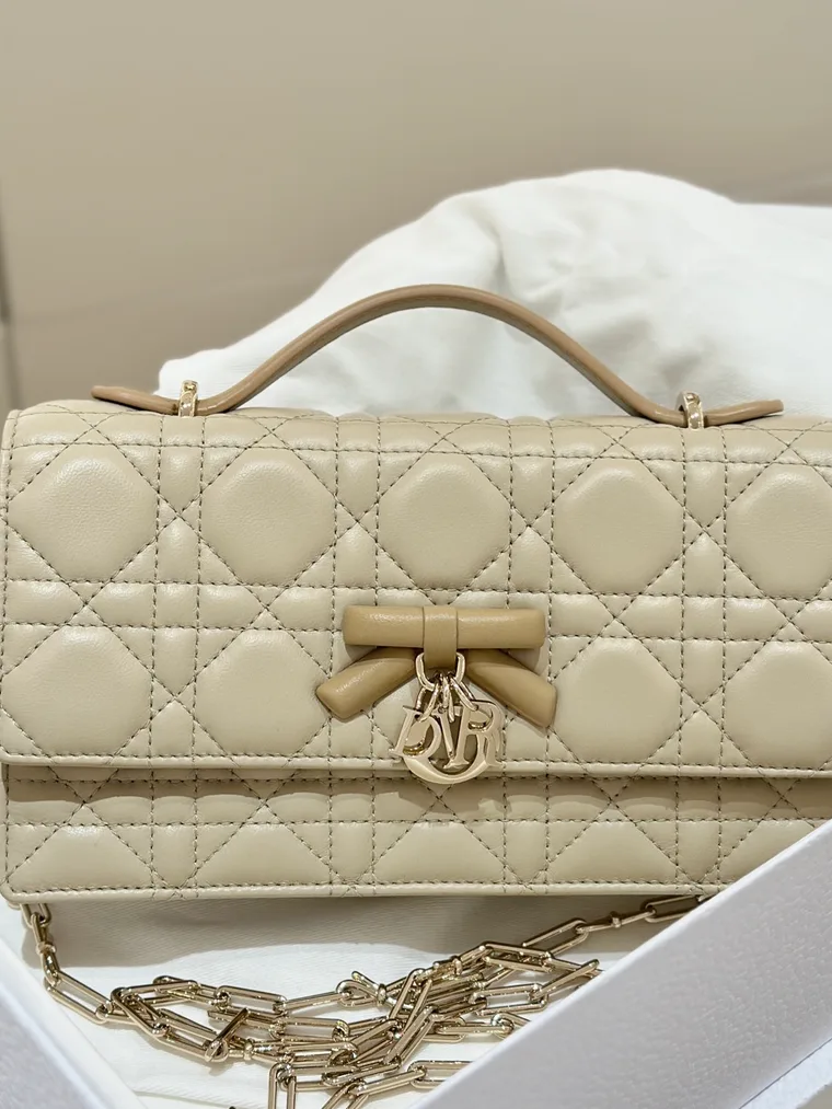 Dior Бежевая сумка-кошелек WOC с бантом