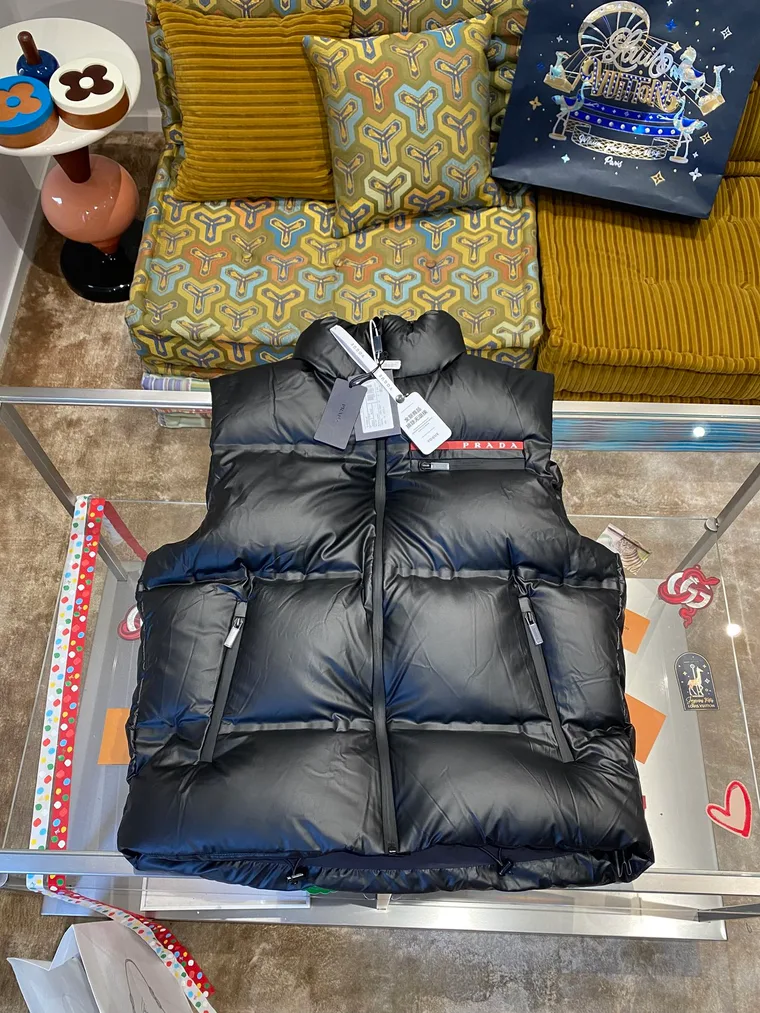 Prada Жилет