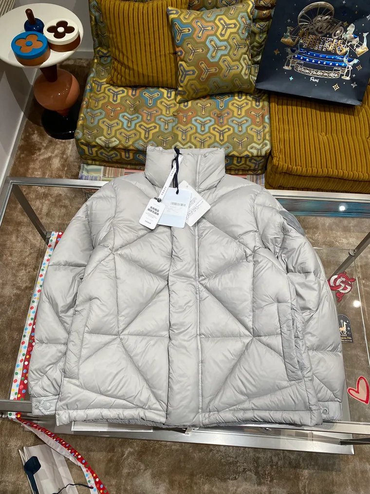 Moncler Пуховик