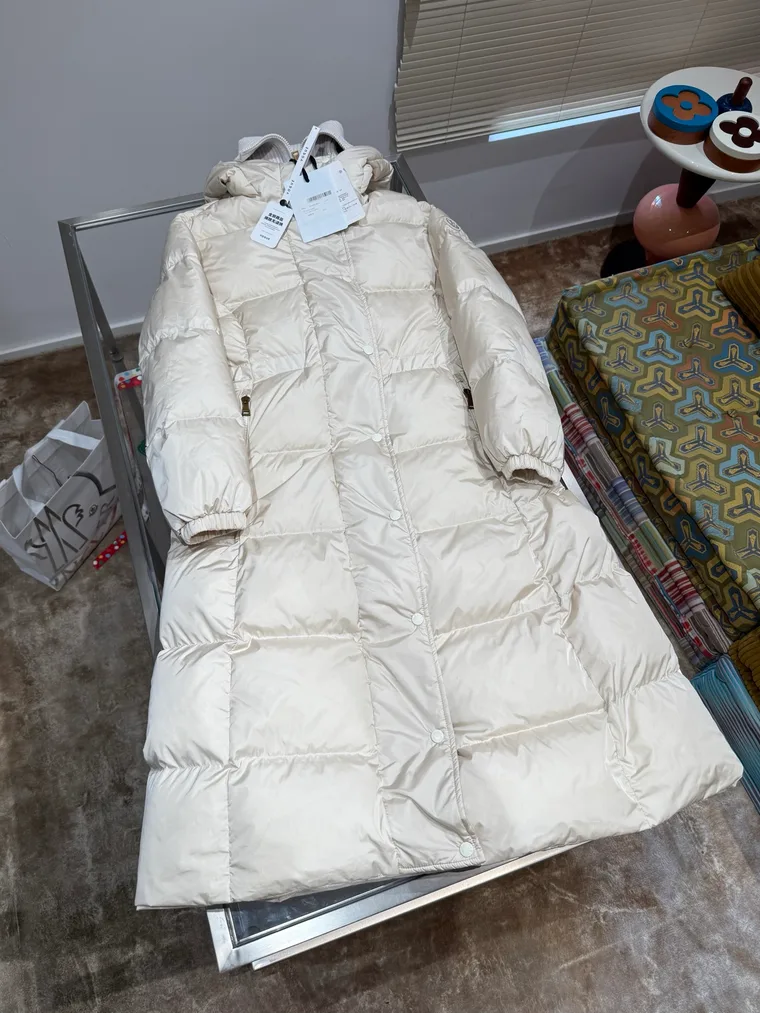 Moncler Пуховик