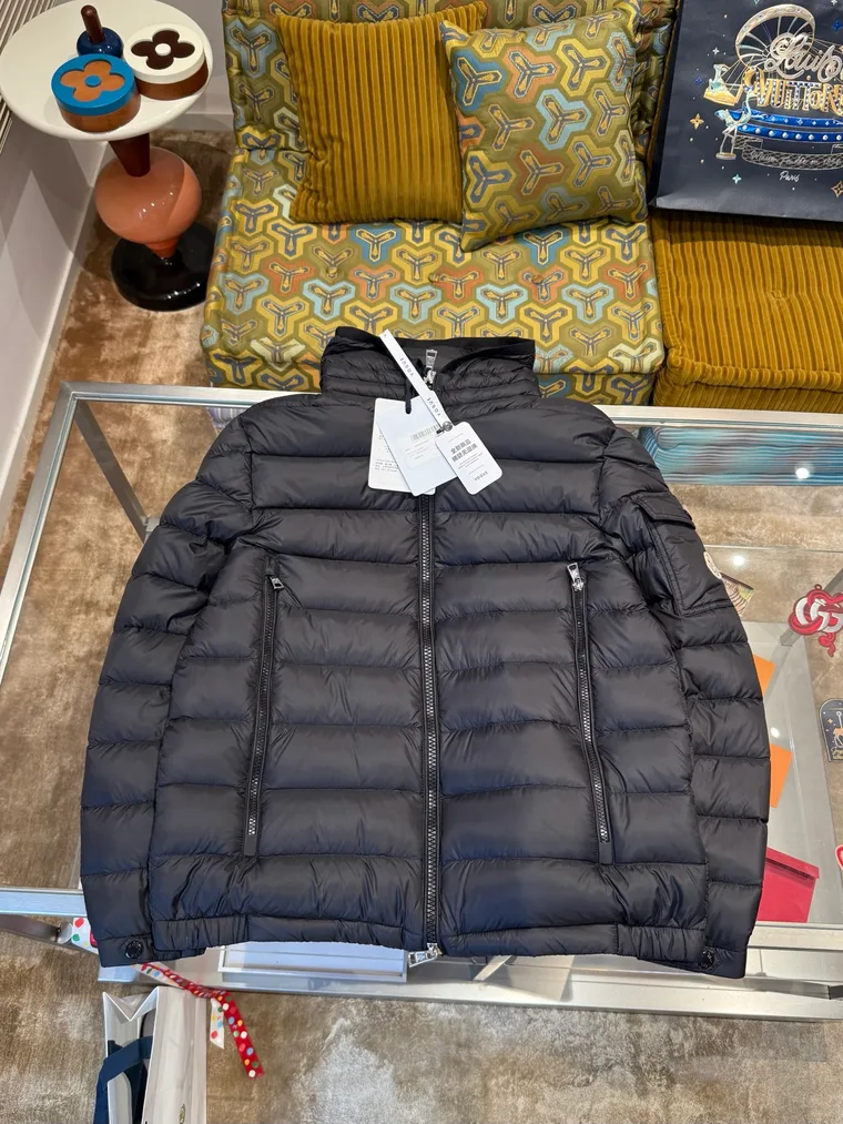 Moncler Пуховик