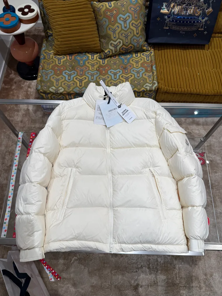 Moncler Пуховик