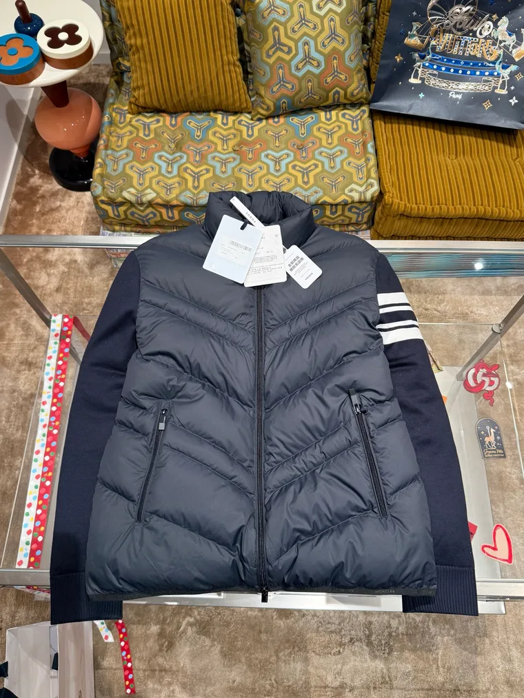 Moncler Пуховик