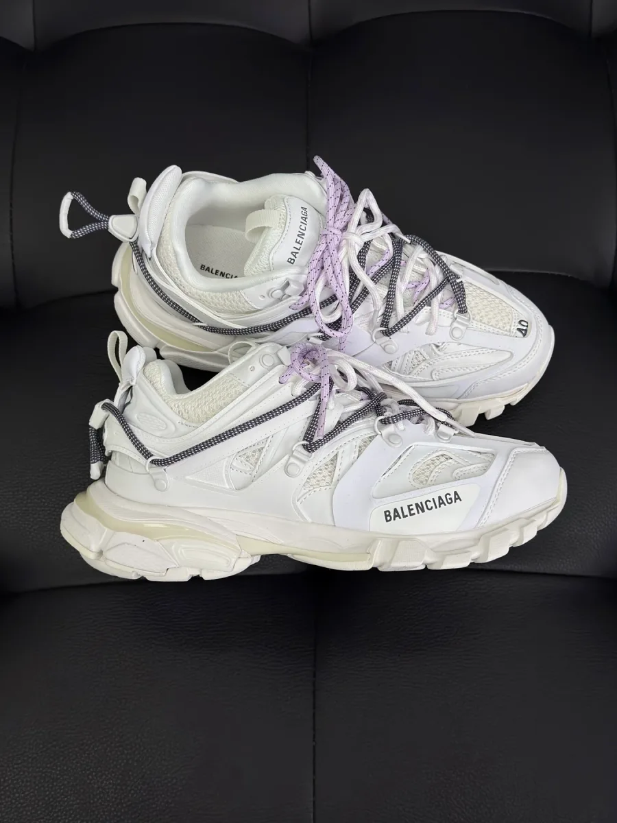 Кроссовки Balenciaga Track на многослойной подошве, вид сбоку