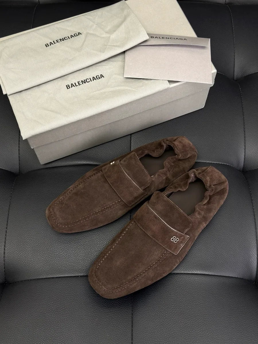 Коричневые замшевые лоферы Balenciaga Palermo с фирменной коробкой и пыльником