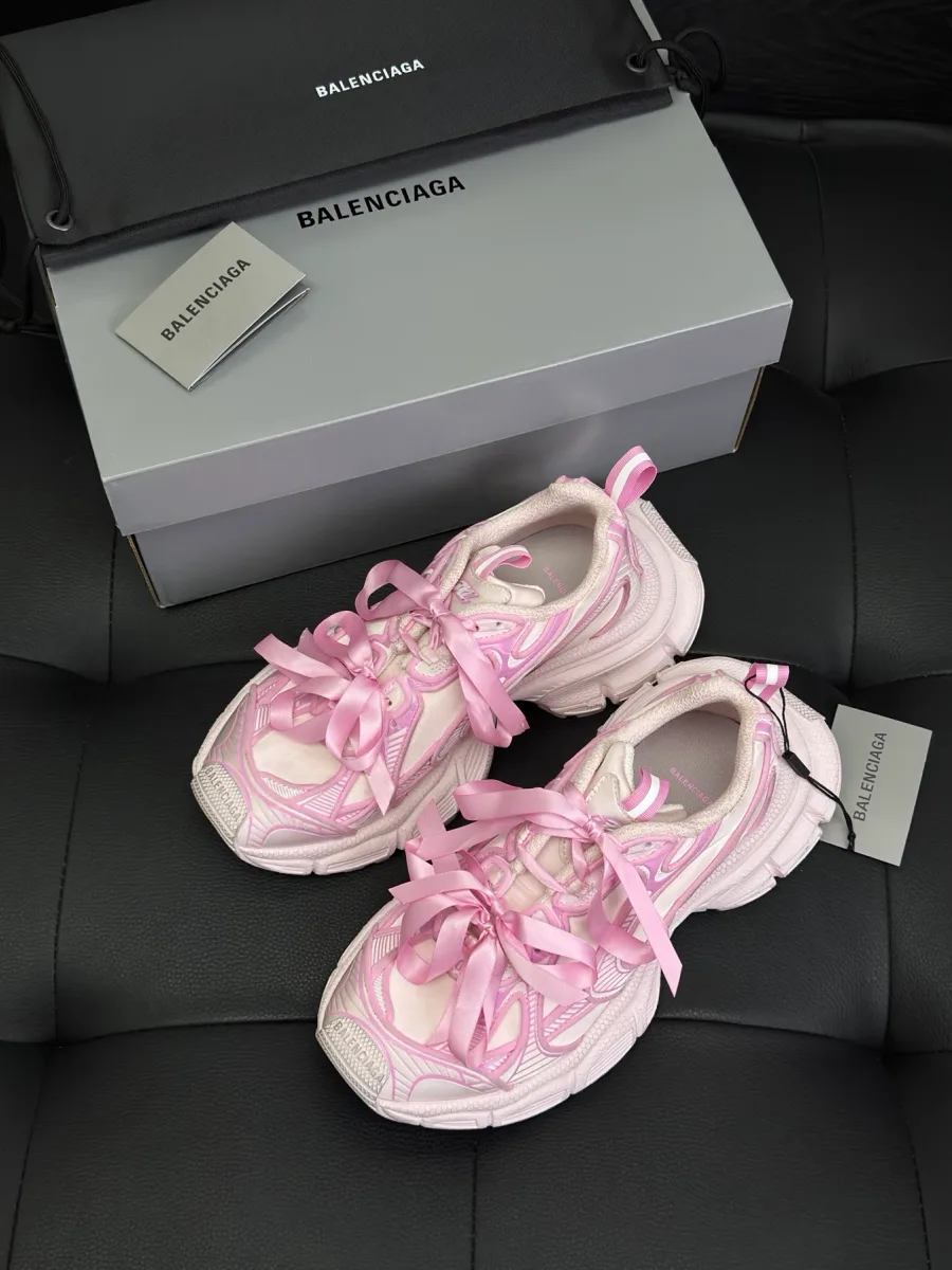 Розовые кроссовки Balenciaga 3XL Satin с фирменной коробкой и чехлом