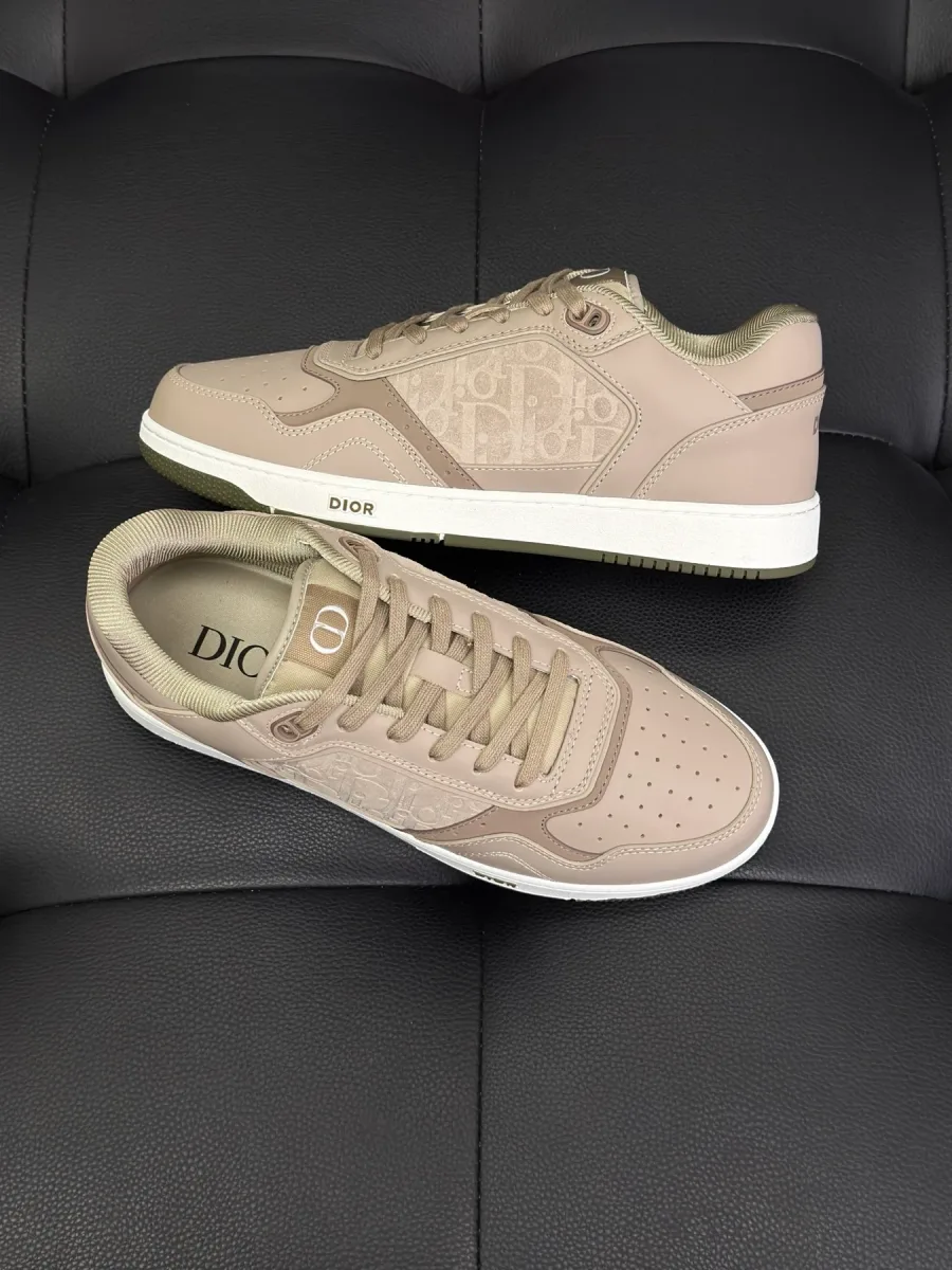 Низкие кеды Dior B27, вид сбоку и сверху с логотипом CD Icon