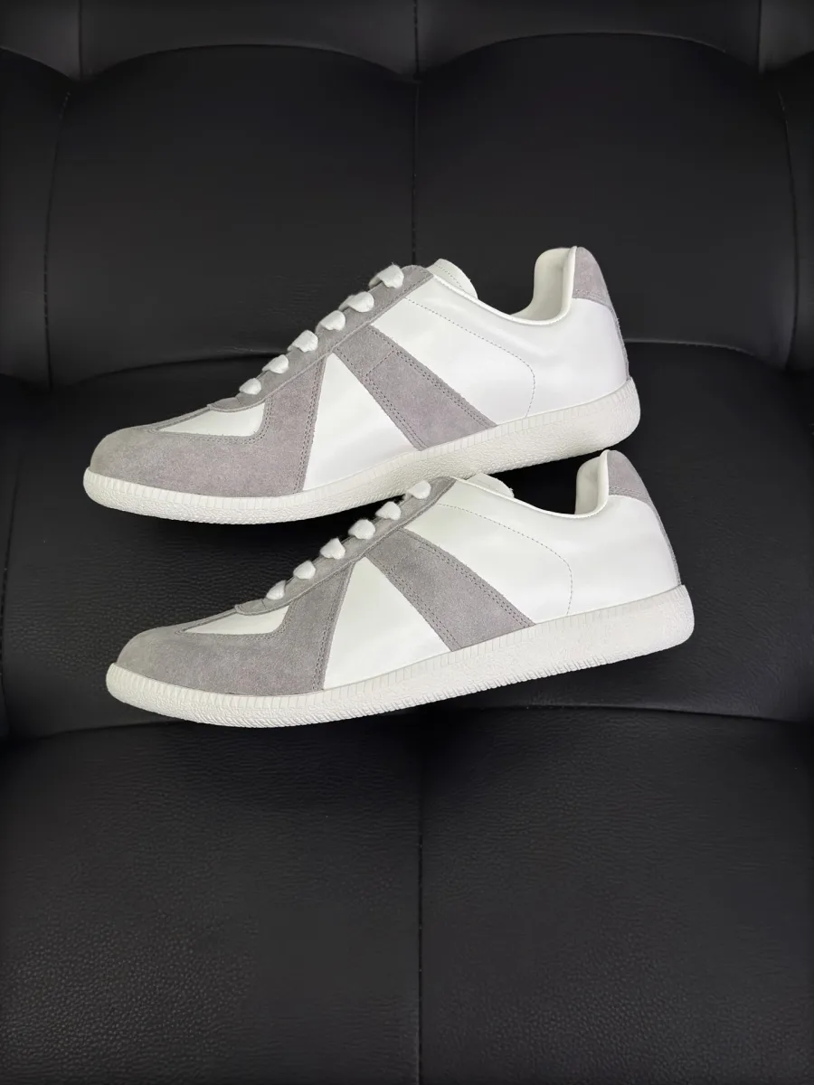 Кеды Maison Margiela Replica из канваса и замши, профиль пары обуви