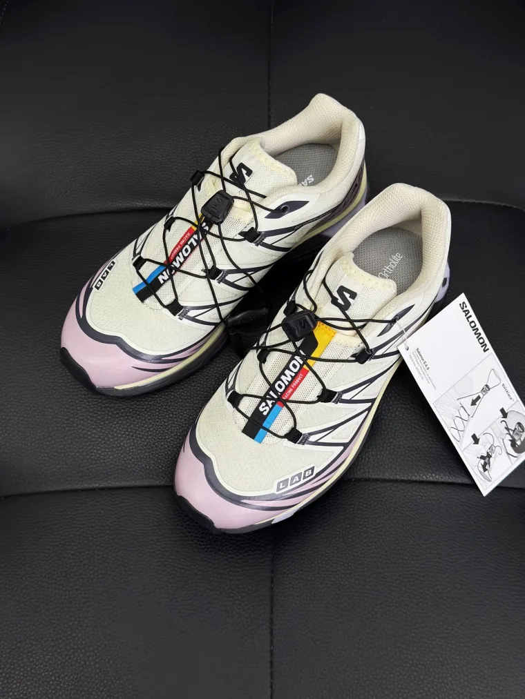 Salomon Бежево-фиолетовые кроссовки XT-6