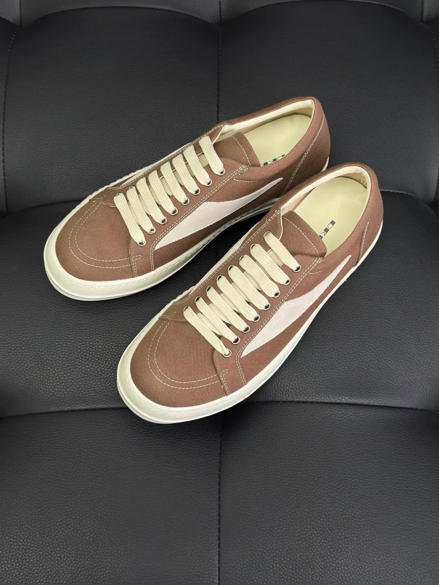 Коричневые кеды Vintage Low Sneaker из канваса с замшевыми полосами, ракурс сверху