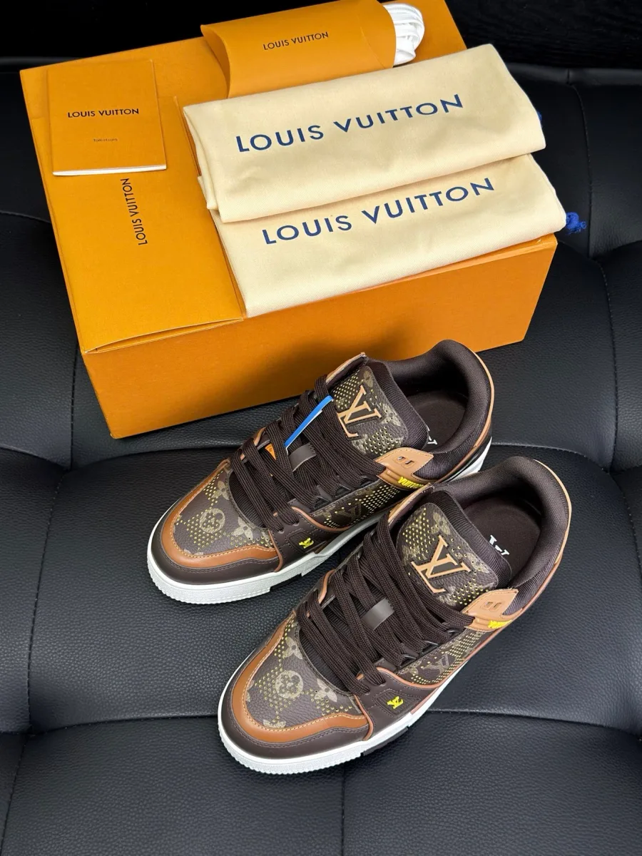 Коричневые кроссовки LV Trainer с фирменной коробкой и пыльниками