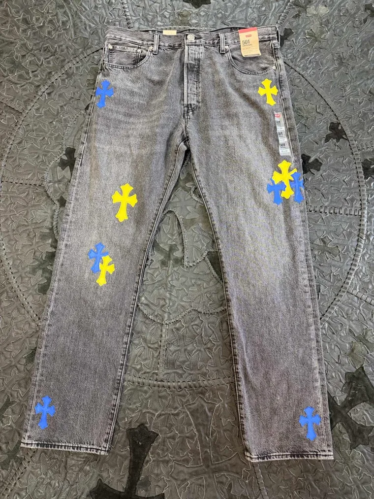 Chrome Hearts Серые джинсы с сине-жёлтыми кожаными крестами New York