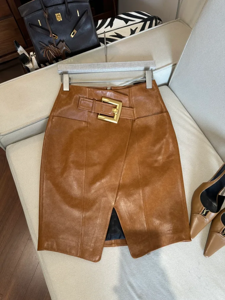 Balmain Рыже-коричневая кожаная юбка с запахом и пряжкой