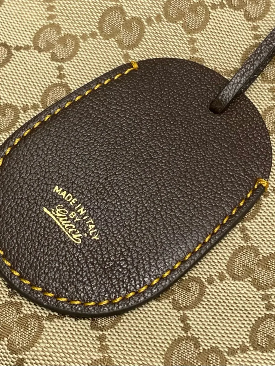Съемная кожаная бирка с золотистым тиснением Made in Italy