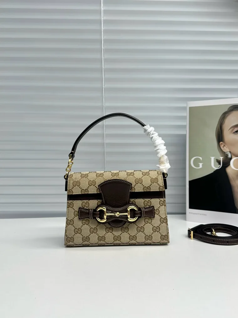 Gucci Бежево-коричневая сумка с верхней ручкой и пряжкой Horsebit