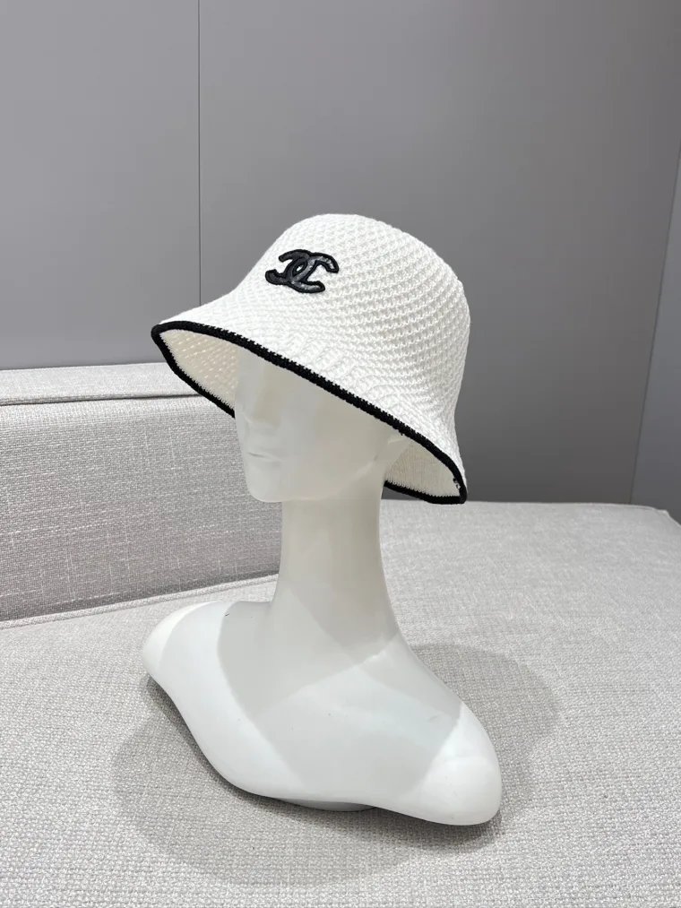 Chanel Вязаная панама с контрастным логотипом CC