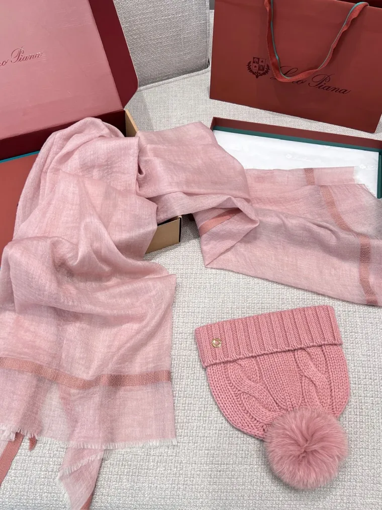 Loro Piana Розовый кашемировый шарф с вышивкой логотипа