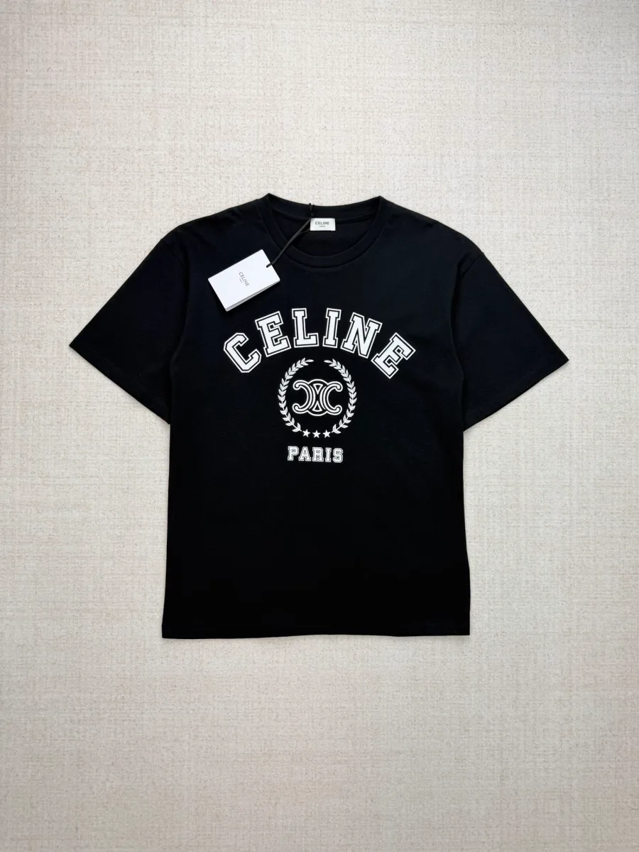 Чёрная хлопковая футболка Celine с белым принтом спереди, общий вид