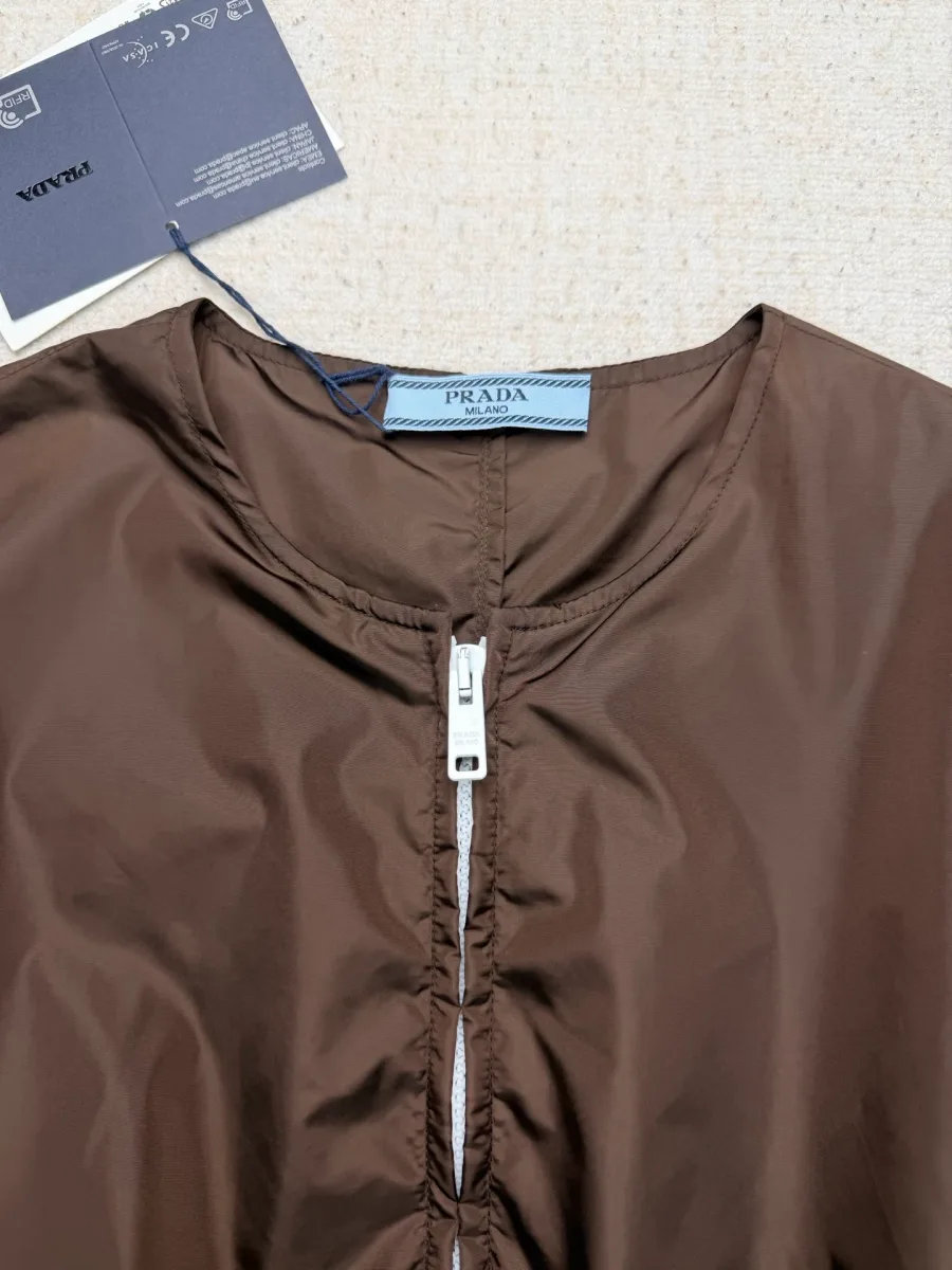 Приталенное платье Prada с кулиской на талии