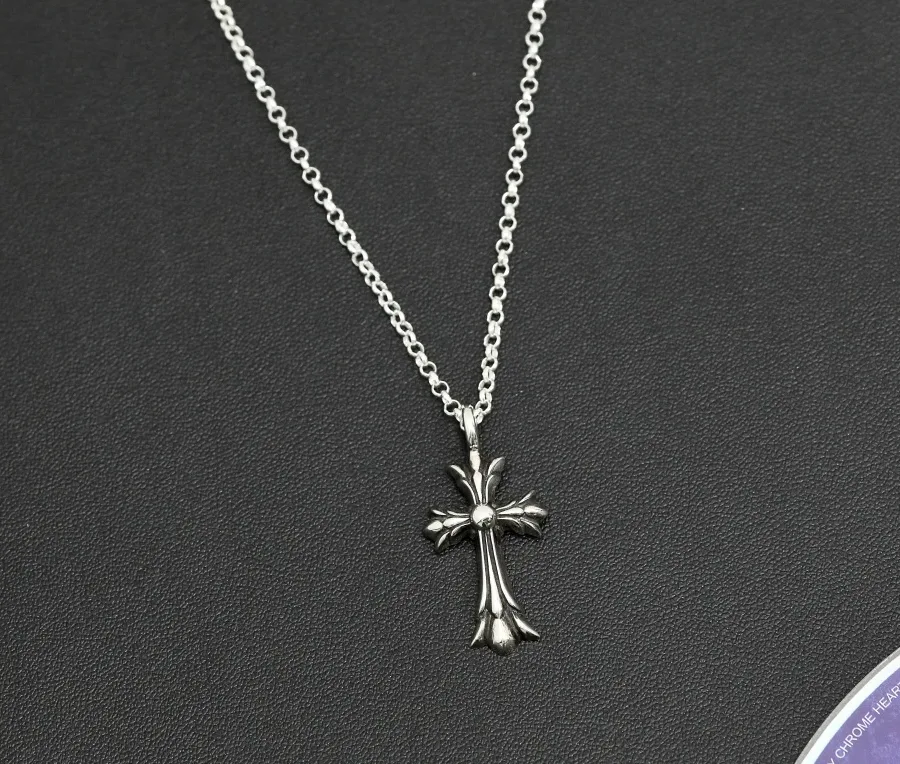 Серебристая подвеска Double Cross Chrome Hearts