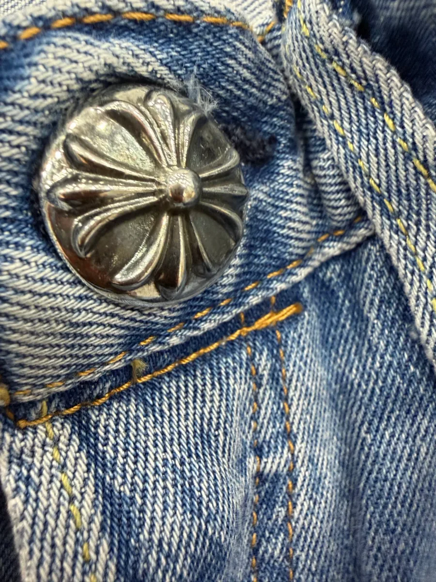 Серебряная пуговица-болт Chrome Hearts с фирменной гравировкой